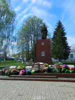 Братская могила, улица Мира