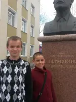 Площадь имени Героя Советского Союза <nobr>В. В. Пермякова</nobr>, Октябрьская улица