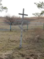 Памятник в х. Прыщевка «Для советского народа и всего человечества. Священна память о вас, героических защитниках Сталинграда 1942 — 1943 г.», Россия, Волгоградская область, Среднеахтубинский район, хутор Прыщевка