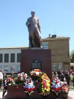 Памятник воинам-освободителям села Великомихайловка, площадь Первой Конной Армии