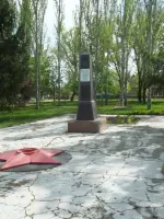 Братская могила пгт. Новоамвросиевское, Амвросиевский район, Украина, Донецкая область, Амвросиевский район, поселок городского типа Новоамвросиевское