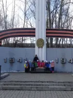 Обелиск в честь 40-летия Победы Советского народа в Великой Отечественной войне, Россия, Хабаровский край, Солнечный район, поселок городского типа Солнечный, площадь Славы