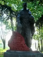 Братская могила солдатам Великой Отечественной войны в селе Ольгинское, Амвросиевский район, Украина, Донецкая область, Амвросиевский район