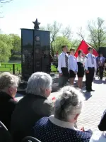 Мемориальная композиция Памяти павшим в Великой Отечественной войне 1941−45 гг., Россия, Московская область, городской округ Озёры, село Полурядинки