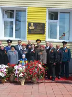 Мемориальная доска Герою Советского Союза Капустину Михаилу Денисовичу, Школьная улица