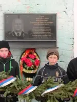 Мемориальная доска Герою Советского Союза Константинову Александру Константиновичу, Россия, Тверская область, Ржевский район, деревня Курьяново