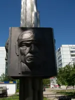 Памятник защитникам Родины, бульвар Великой Победы