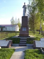 Памятник односельчанам, Россия, Курская область, Поныровский район, село Ольховатка
