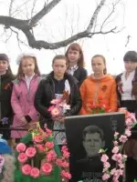 Могила Василия Ивановича Долгополова, Героя ВОВ, Россия, Иркутская область, Чунский район, деревня Окраина