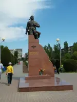 Памятник Герою Советского Союза <nobr>А. П. Маресьеву</nobr>, улица Некрасова