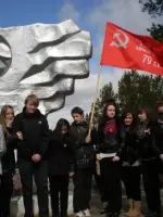 памятник экипажу <nobr>Г. И. Кузина</nobr>, улица Кузина