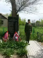 Братская могила войнам, погибшим в годы Сталинградской битвы в районе х. Зёты, Россия, Волгоградская область, Светлоярский район, поселок Северный