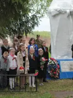 Памятник погибшим воинам в ВОВ от односельчан, Центральная улица
