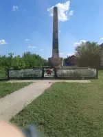 Братская могила 36−141, Россия, Волгоградская область, Старополтавский район, село Гмелинка