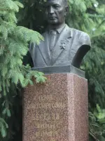 Аллея Героев Советского Союза и Героев России, парк Победы
