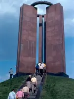 Памятник «Жертвам фашизма», улица Рослого