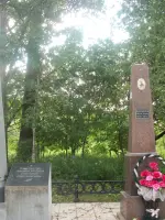 Памятник Герою Советского Союза <nobr>В. П. Бахвалову</nobr> и лётчикам, защищавшим небо Торжка, Россия, Тверская область, Торжокский район, деревня Будово