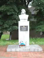 Памятник Герою Советского Союза <nobr>Ладушкину И. М.</nobr>, Россия, Калининградская область, Ладушкин