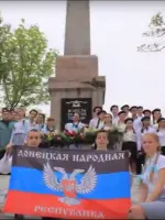 Обелиск «В честь 20-летия Победы над фашизмом. 1945−1965», Украина, Донецкая область, Макеевка, Червоногвардейский район, улица Черняховского