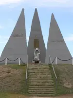 Памятник скорбящей Матери, Россия, Республика Саха (Якутия), Намский район, село Кысыл-Деревня