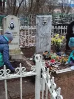 Могила партизана — Иванова Юрия Михайловича, Школьная улица
