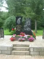 Памятник в д. Чернецово, Россия, Псковская область, Дедовичский район