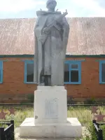Памятник погибшим воинам-землякам в Великой Отечественной войне в селе В-Кунакбай Переволоцкого района Оренбургской области, Россия, Оренбургская область, Переволоцкий район, поселок Кунакбай