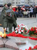 
        Мемориал памяти. Вечный огонь, Россия, Ханты-Мансийский автономный округ, Урай