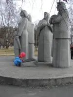 Мемориал воинам-тавдинцам, погибшим на фронтах Великой Отечественной войны, Россия, Свердловская область, Тавда, улица Кирова, 118А