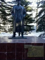 Памятник Г. К. Жукову в Череповце, Россия, Вологодская область, Череповец, Советский проспект, 126