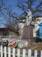Монумент воинам, павшим при освобождении станицы Митякинской, Россия, Ростовская область, Тарасовский район, станица Митякинская, улица Ленина