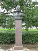 Памятник маршалу <nobr>Г. К. Жукову</nobr> в ЮАО г. Москва, Россия, Москва, Южный административный округ, район Нагатино-Садовники