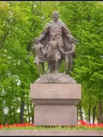 Памятник воинам, отстоявшим мир и свободу в борьбе с фашизмом, Россия, Москва, Екатерининский парк